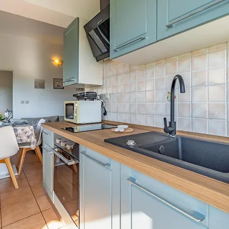Cozy In With Kitchen * Банджоле